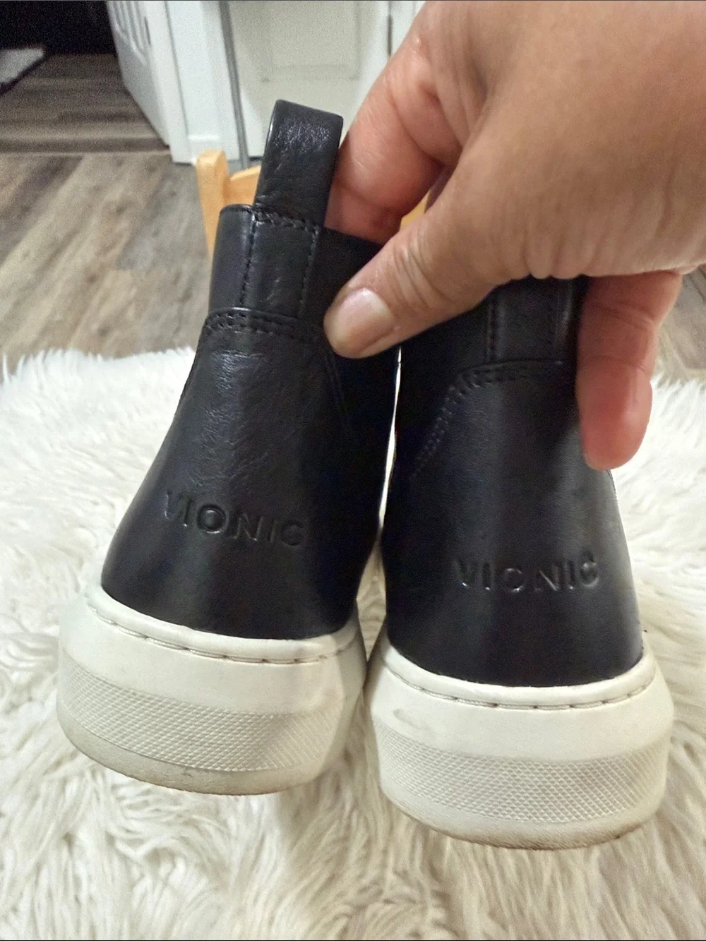 Vionic Black Leather Ankle Booties with White Platform Sole Size 9.5